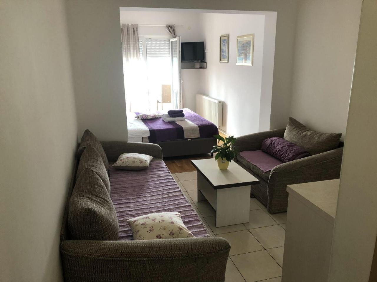 Apartmani Ancora 네움 외부 사진