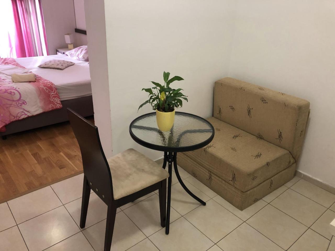 Apartmani Ancora 네움 외부 사진